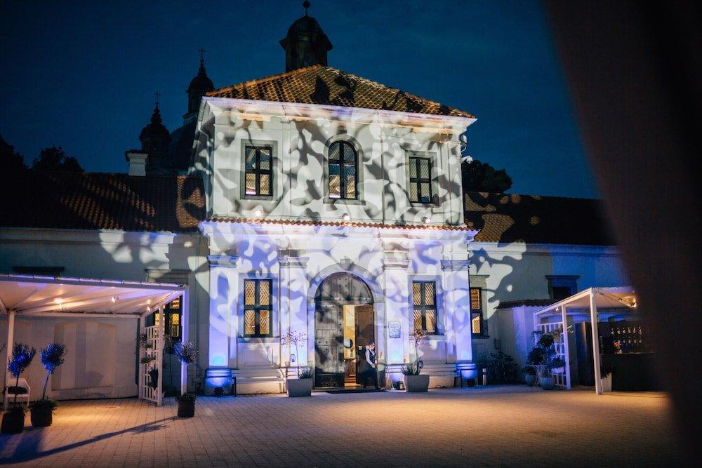 Monte Pacis Hotel Kaunas Exterior photo