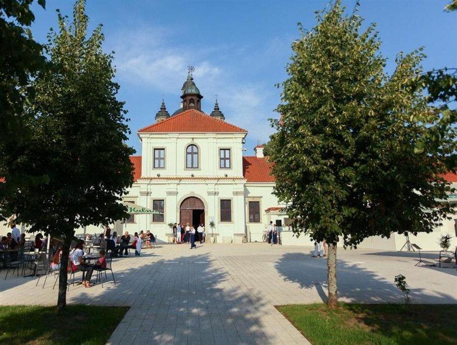 Monte Pacis Hotel Kaunas Exterior photo