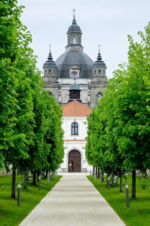 Monte Pacis Hotel Kaunas Exterior photo