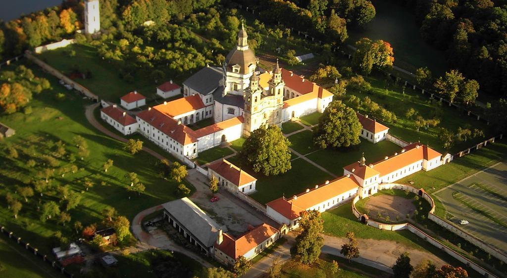 Monte Pacis Hotel Kaunas Exterior photo